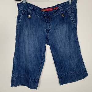 Hot Kiss Bermuda Shorts Sz 13 Low Rise Stretch Denim